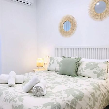 Andalucia I & Balcony By Ele Apartments Малага Екстериор снимка