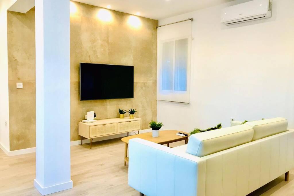 Andalucia I & Balcony By Ele Apartments Малага Екстериор снимка